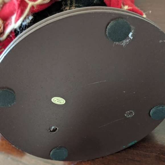 Santa clause doll on stand 16.5 in tall - Picture 8 of 8